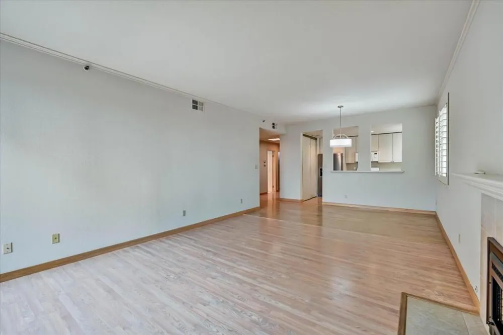 30 Lorton Avenue #303 Burlingame, CA 94010