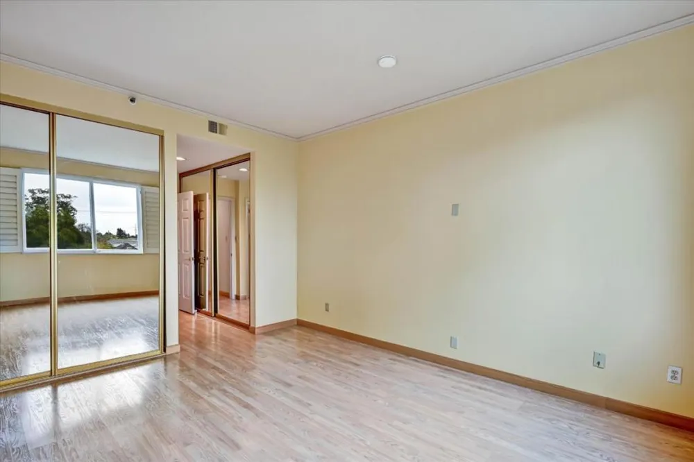 30 Lorton Avenue #303 Burlingame, CA 94010