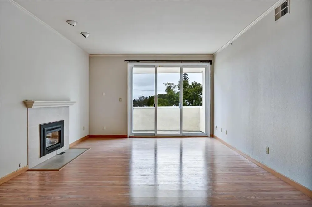 30 Lorton Avenue #303 Burlingame, CA 94010