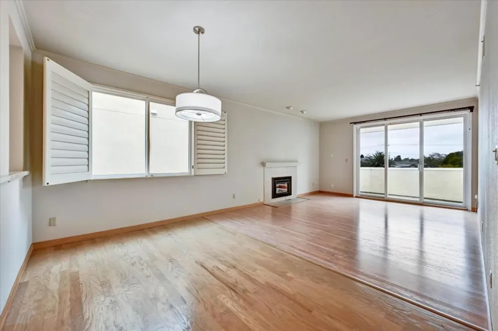 30 Lorton Avenue #303 Burlingame, CA 94010