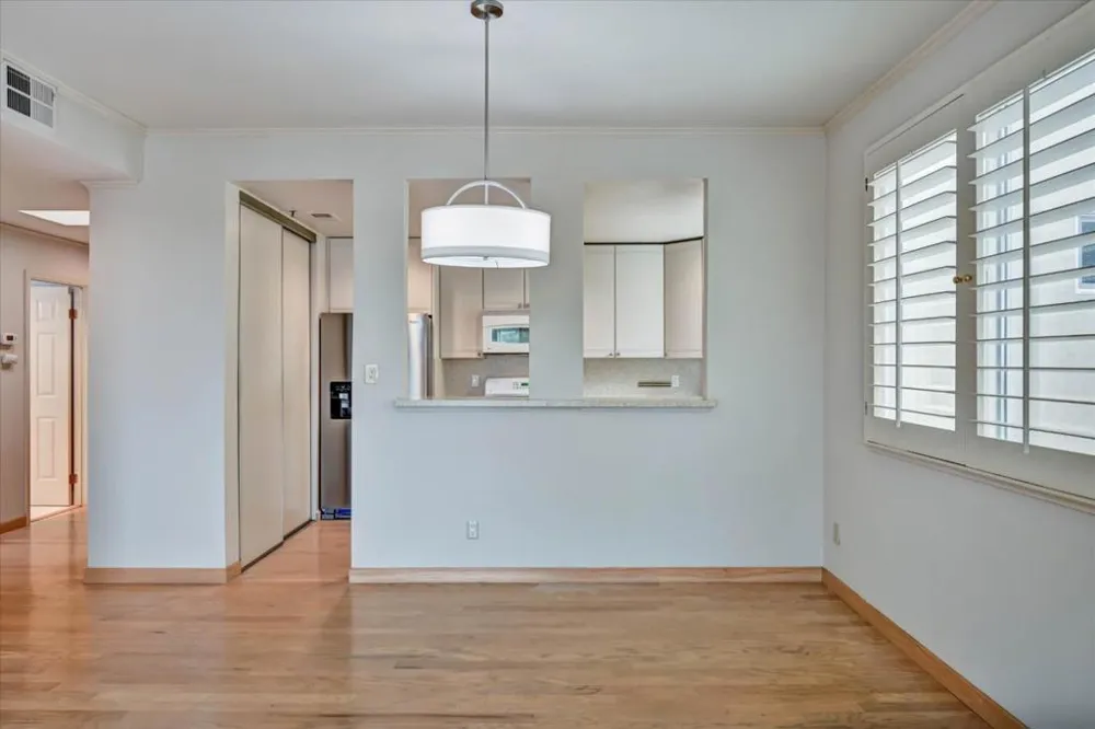 30 Lorton Avenue #303 Burlingame, CA 94010