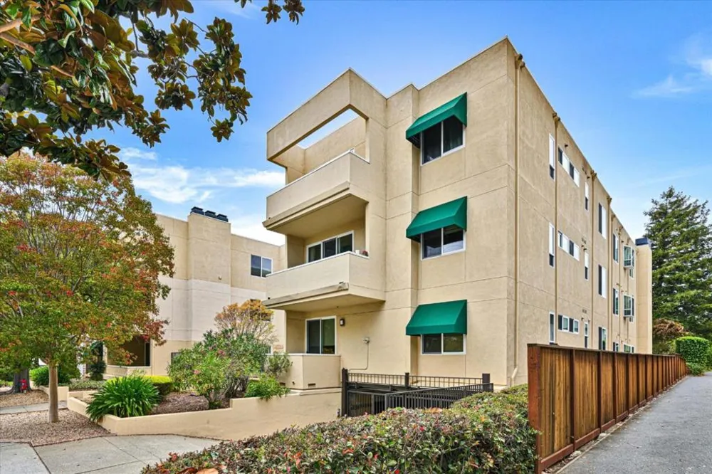 30 Lorton Avenue #303 Burlingame, CA 94010