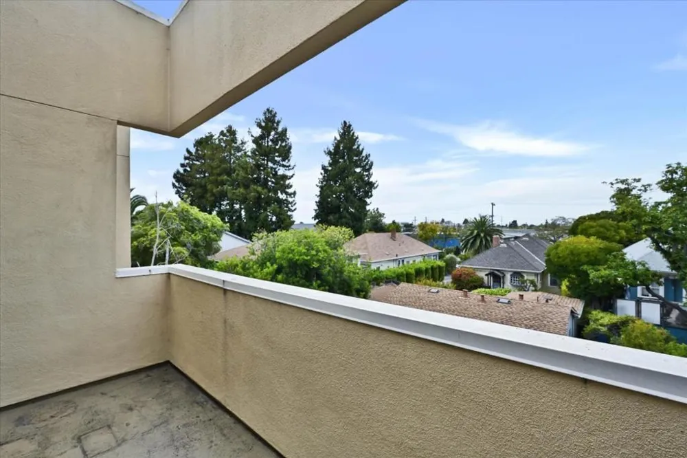 30 Lorton Avenue #303 Burlingame, CA 94010