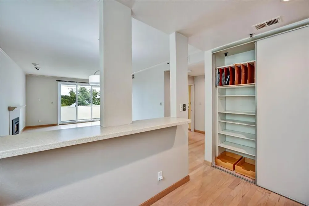 30 Lorton Avenue #303 Burlingame, CA 94010