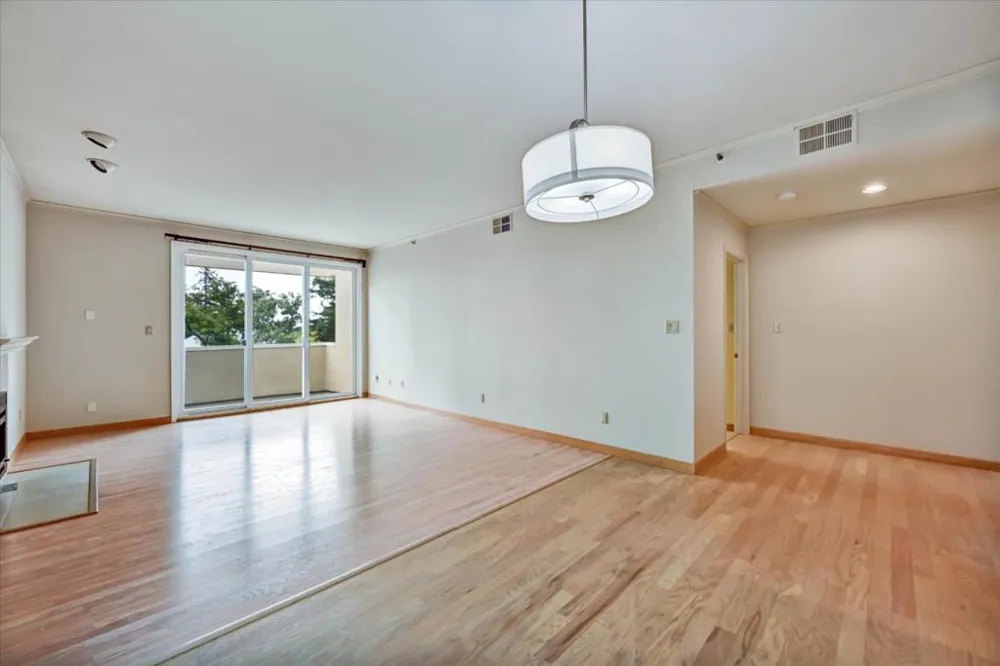 30 Lorton Avenue #303 Burlingame, CA 94010
