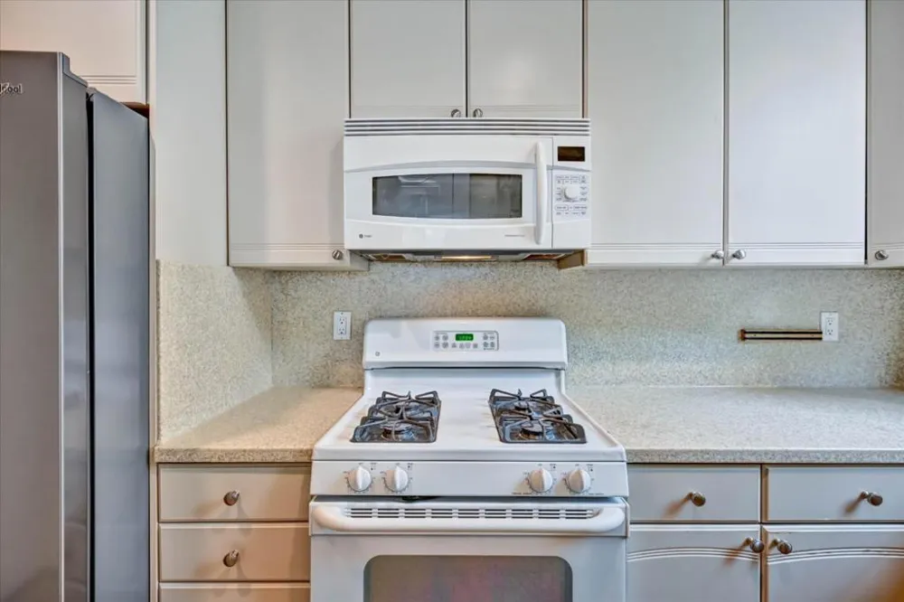 30 Lorton Avenue #303 Burlingame, CA 94010