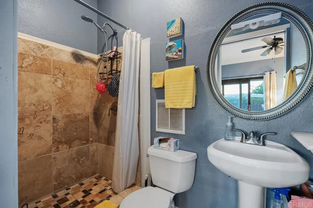 2653 Fallsview Rd San Marcos, CA 92078