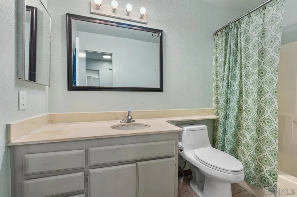1009 S Sunshine #D El Cajon, CA 92020
