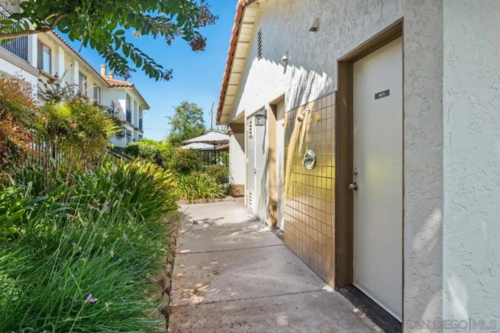 1009 S Sunshine #D El Cajon, CA 92020