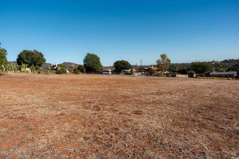 Arcadia Avenue Vista, CA 92084