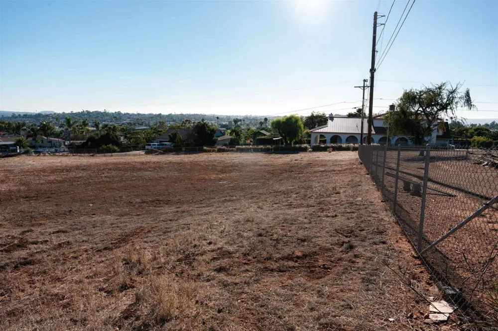 Arcadia Avenue Vista, CA 92084