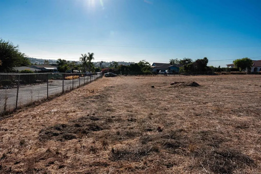 Arcadia Avenue Vista, CA 92084
