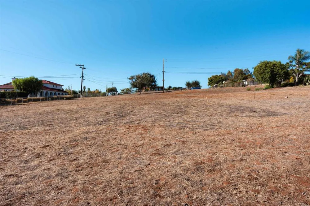Arcadia Avenue Vista, CA 92084