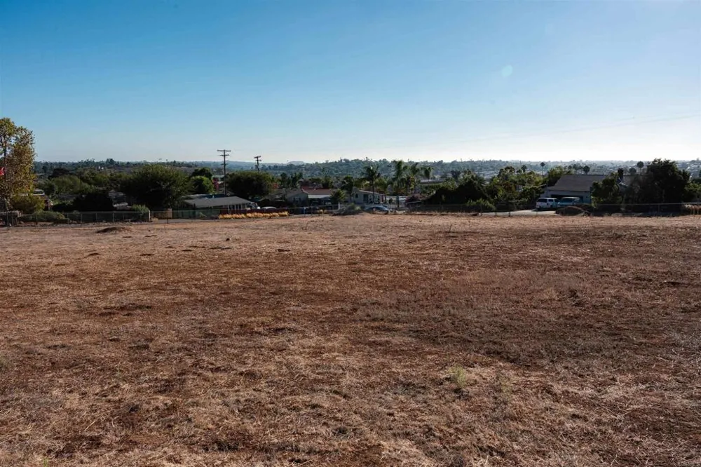 Arcadia Avenue Vista, CA 92084