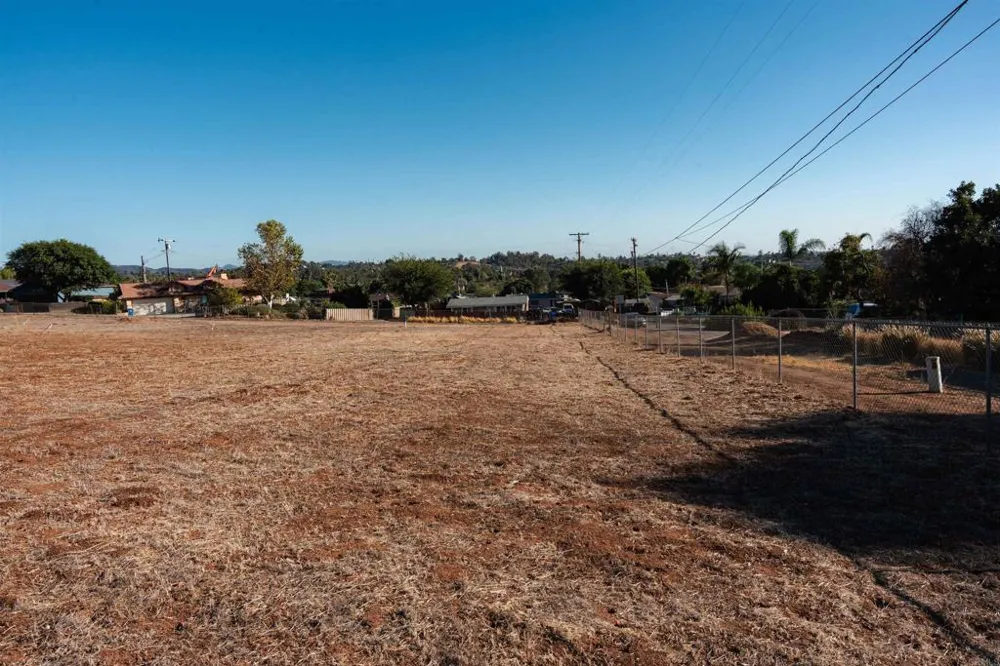 Arcadia Avenue Vista, CA 92084