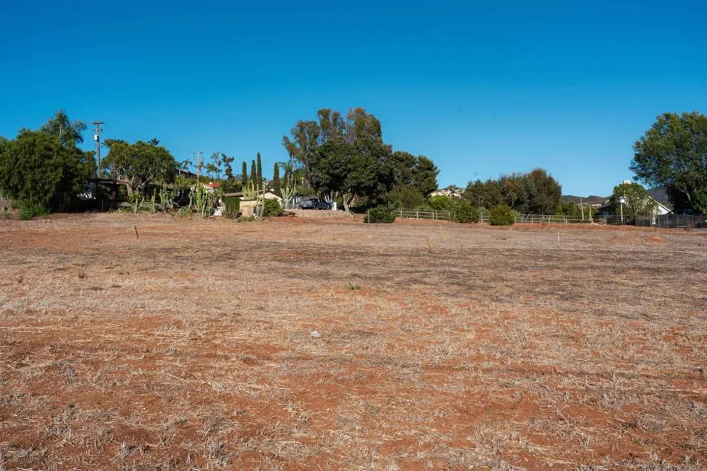 Arcadia Avenue Vista, CA 92084