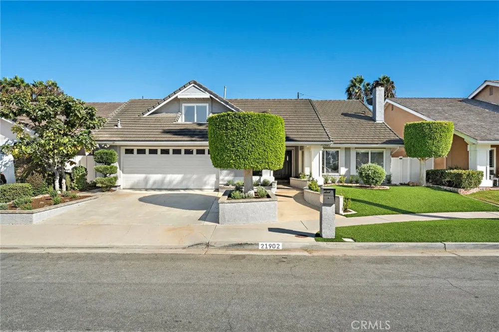 21902 Summerwind Lane Huntington Beach, CA 92646