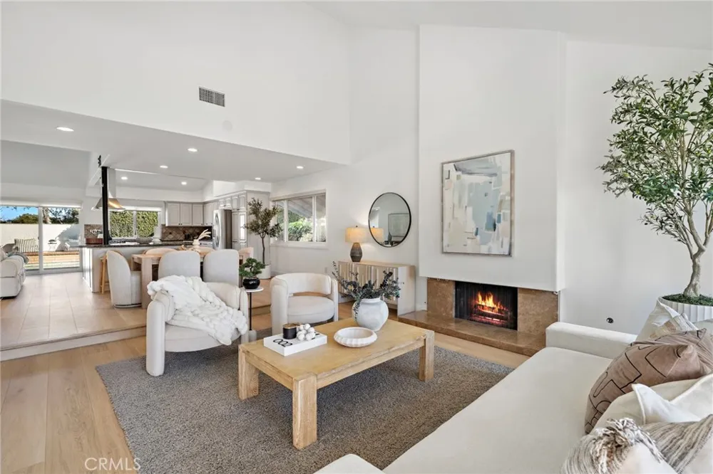 21902 Summerwind Lane Huntington Beach, CA 92646