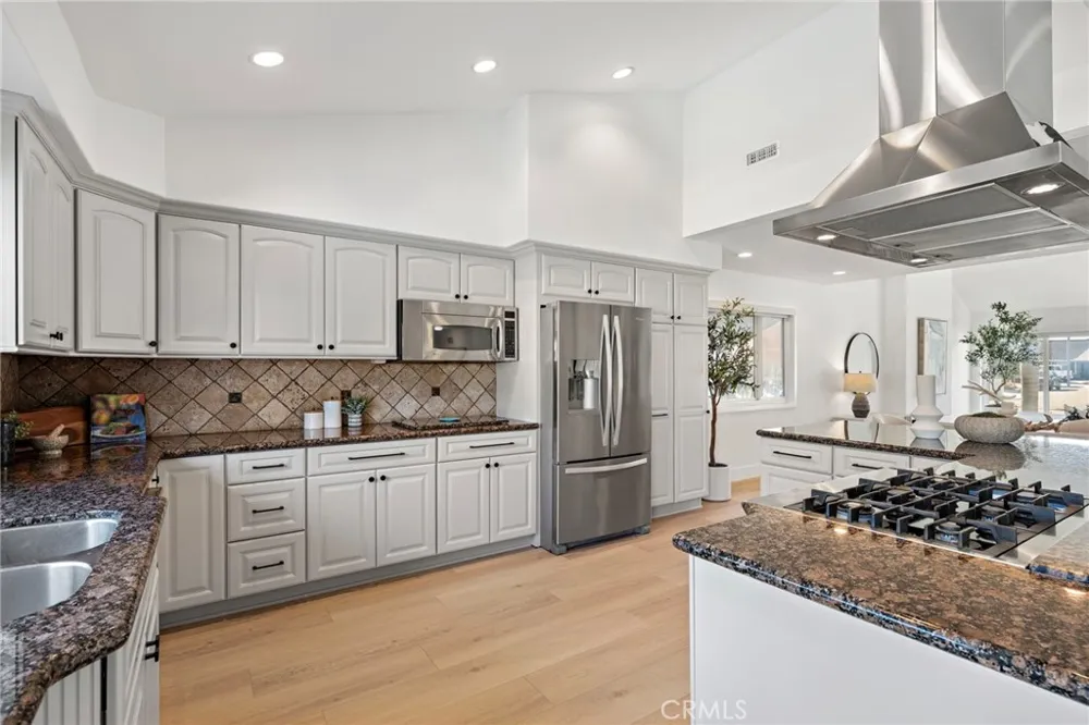 21902 Summerwind Lane Huntington Beach, CA 92646
