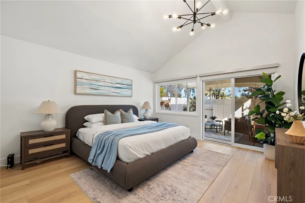 21902 Summerwind Lane Huntington Beach, CA 92646