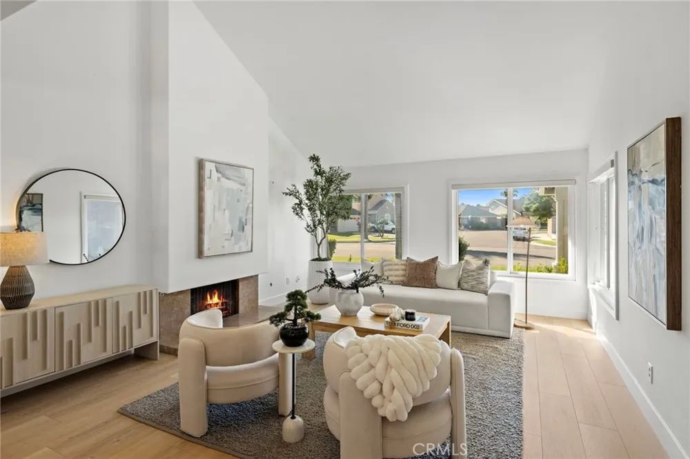 21902 Summerwind Lane Huntington Beach, CA 92646