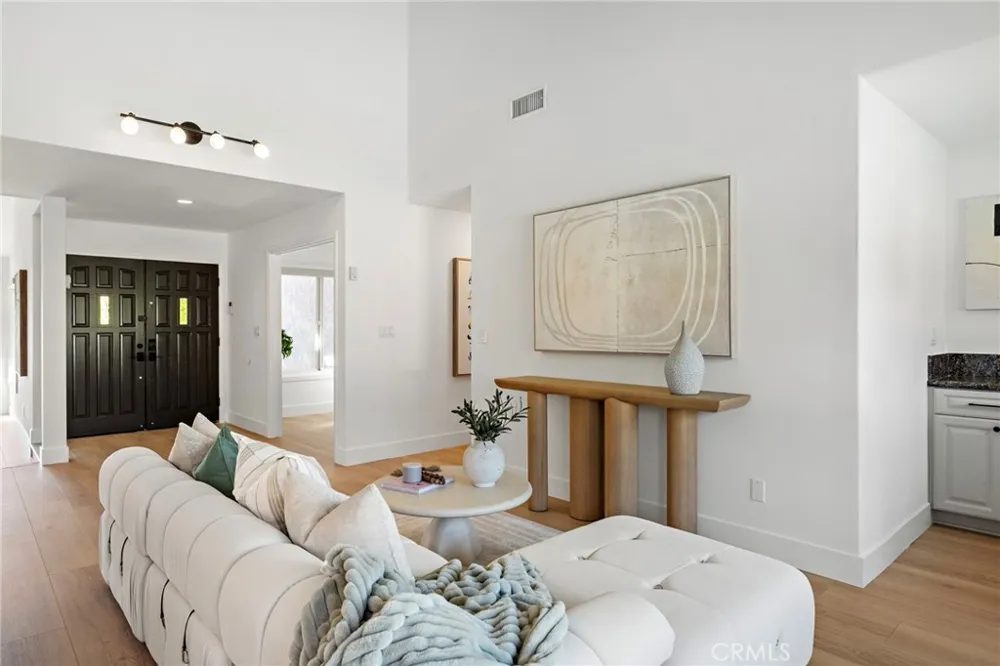 21902 Summerwind Lane Huntington Beach, CA 92646