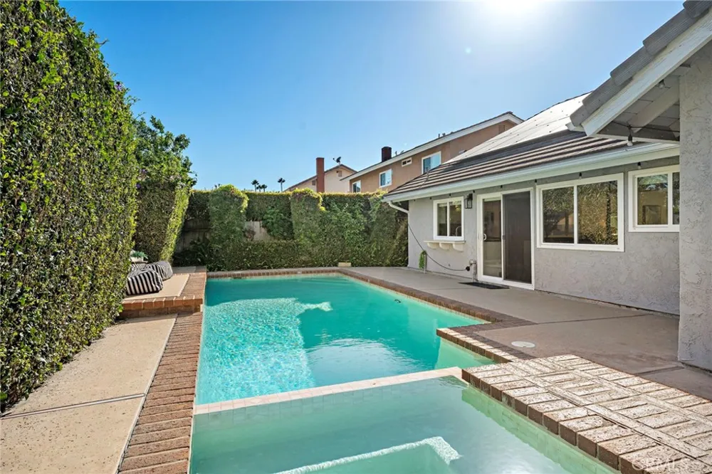 21902 Summerwind Lane Huntington Beach, CA 92646