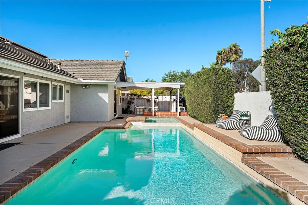 21902 Summerwind Lane Huntington Beach, CA 92646