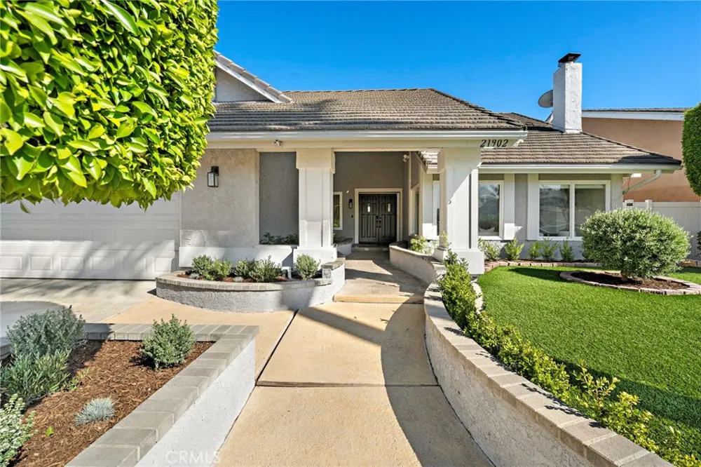 21902 Summerwind Lane Huntington Beach, CA 92646