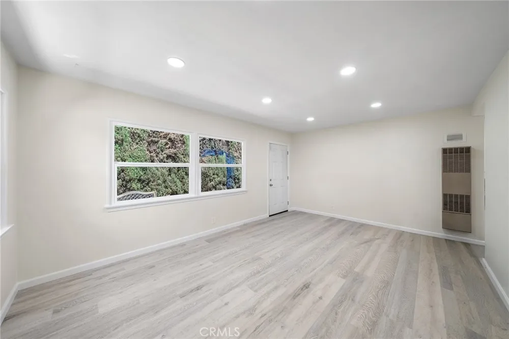 1350 East Hillcrest Drive Thousand Oaks, CA 91362