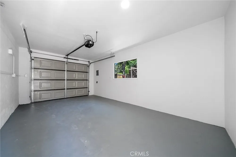1350 East Hillcrest Drive Thousand Oaks, CA 91362