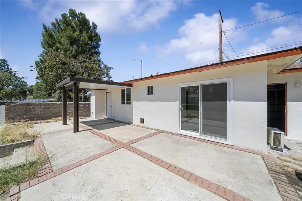 1350 East Hillcrest Drive Thousand Oaks, CA 91362