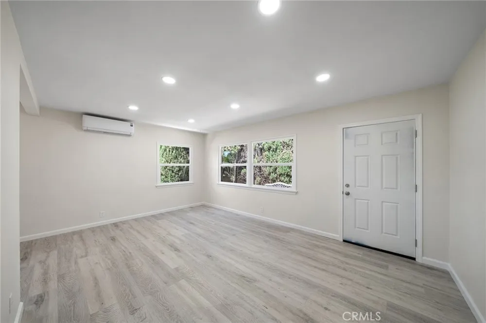 1350 East Hillcrest Drive Thousand Oaks, CA 91362