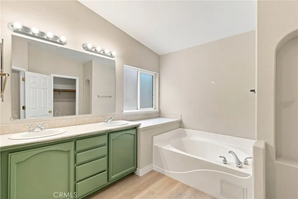 4164 Hackney Paso Robles, CA 93446