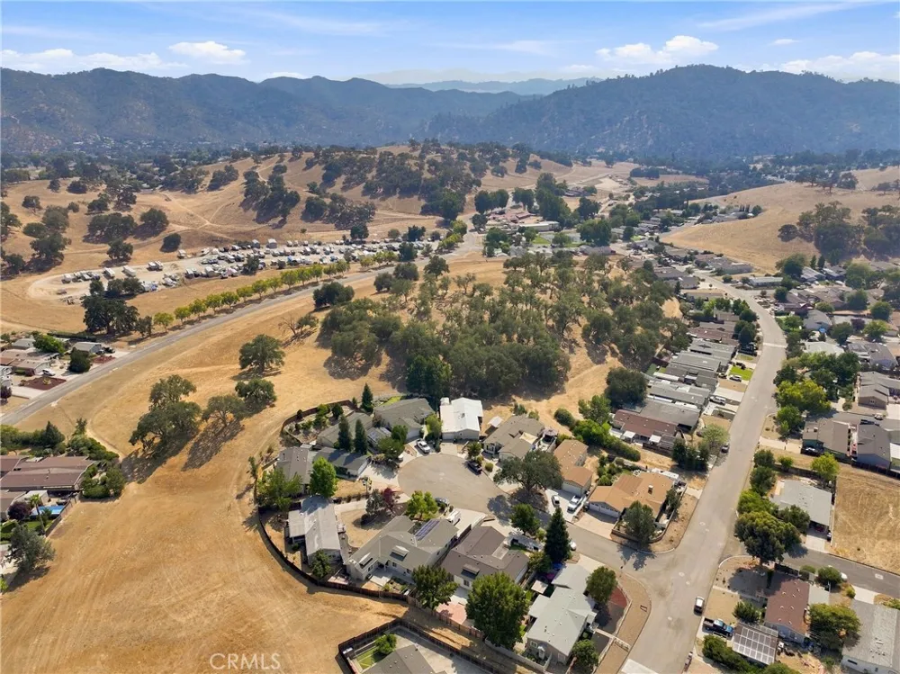 4164 Hackney Paso Robles, CA 93446