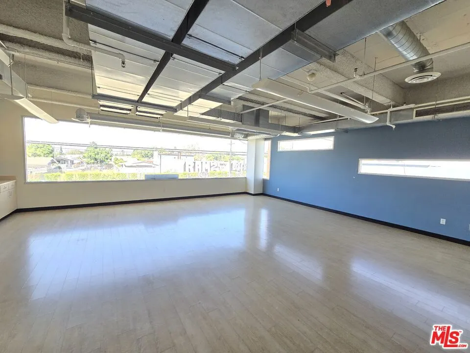 1512 W Slauson Avenue Los Angeles, CA 90047