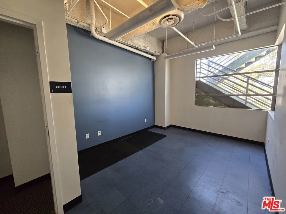 1512 W Slauson Avenue Los Angeles, CA 90047