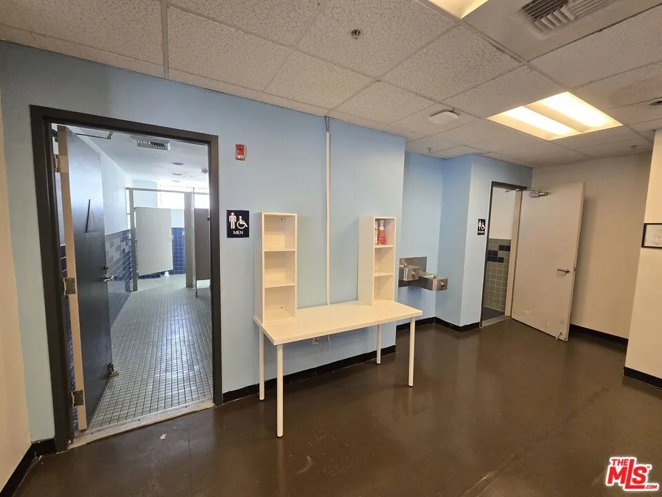 1512 W Slauson Avenue Los Angeles, CA 90047