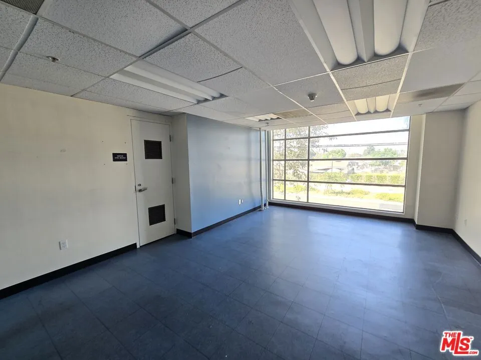1512 W Slauson Avenue Los Angeles, CA 90047