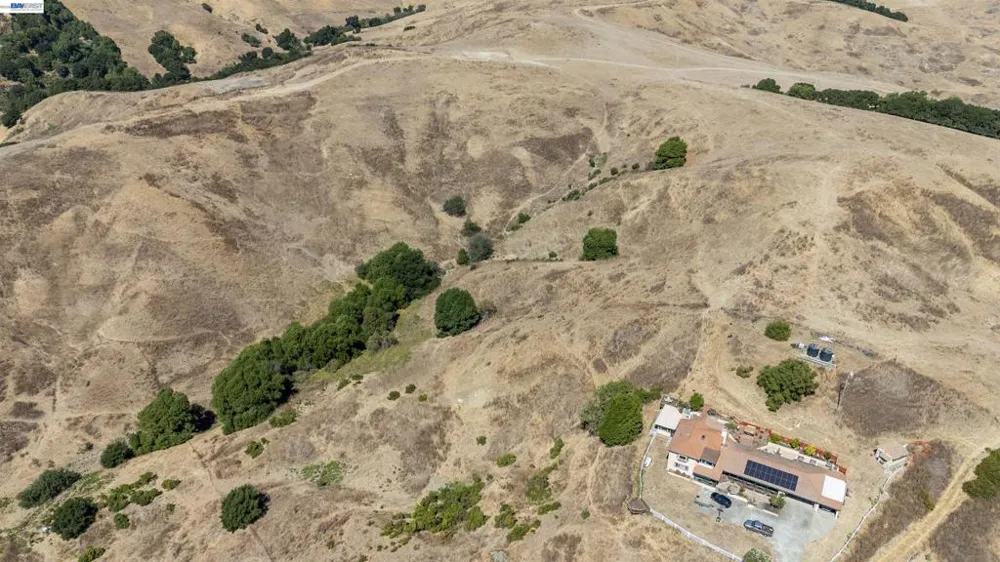 21479 Eden Canyon Rd Castro Valley, CA 94552