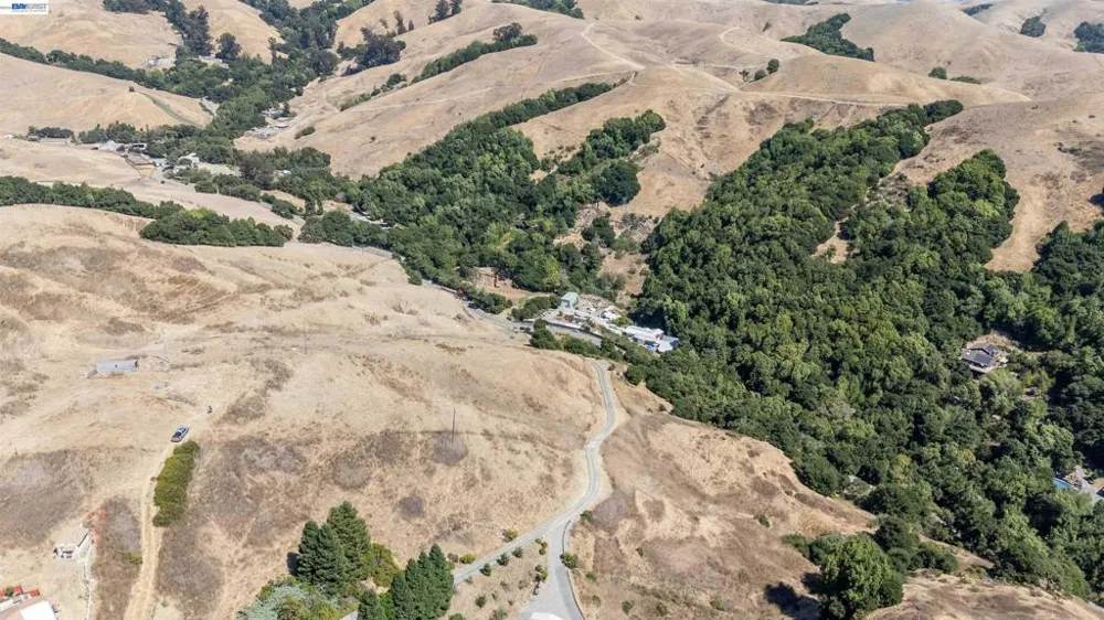 21479 Eden Canyon Rd Castro Valley, CA 94552