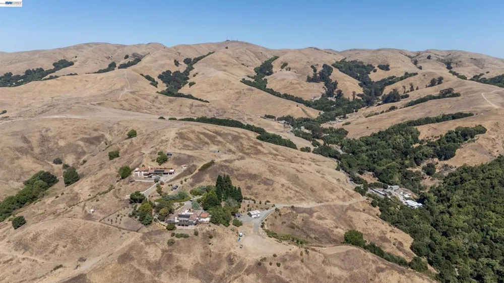 21479 Eden Canyon Rd Castro Valley, CA 94552