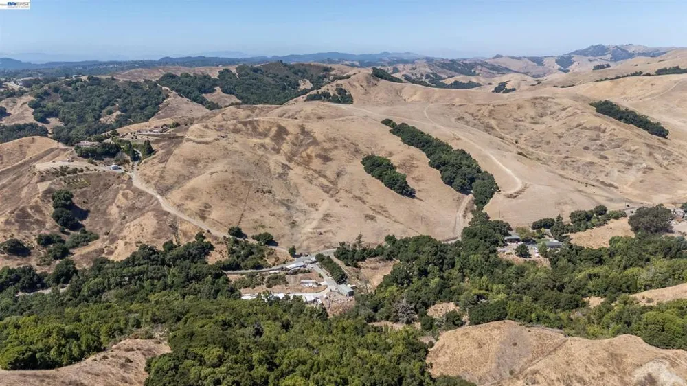 21479 Eden Canyon Rd Castro Valley, CA 94552