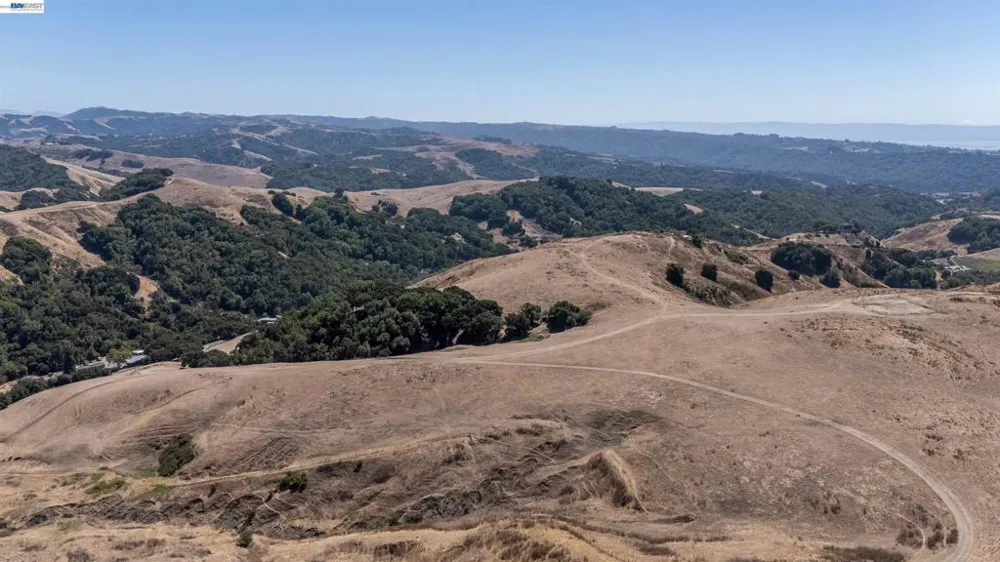 21479 Eden Canyon Rd Castro Valley, CA 94552