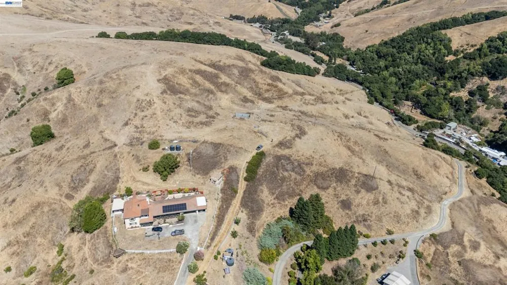 21479 Eden Canyon Rd Castro Valley, CA 94552