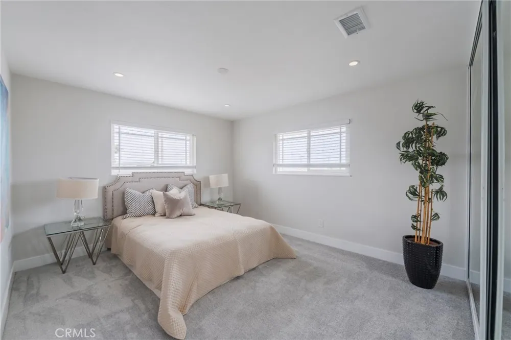 17661 Still Harbor Huntington Beach, CA 92647