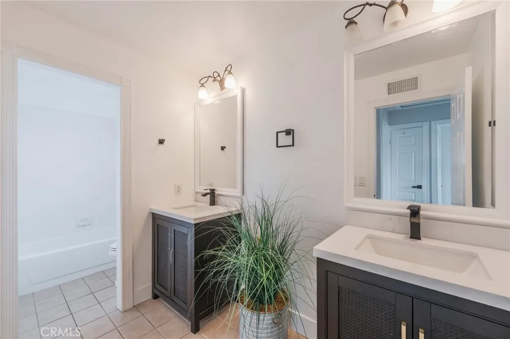 17661 Still Harbor Huntington Beach, CA 92647