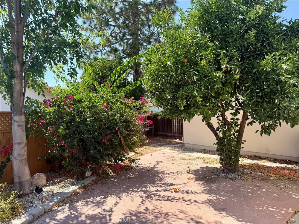 23900 Pentland West Hills, CA 91307