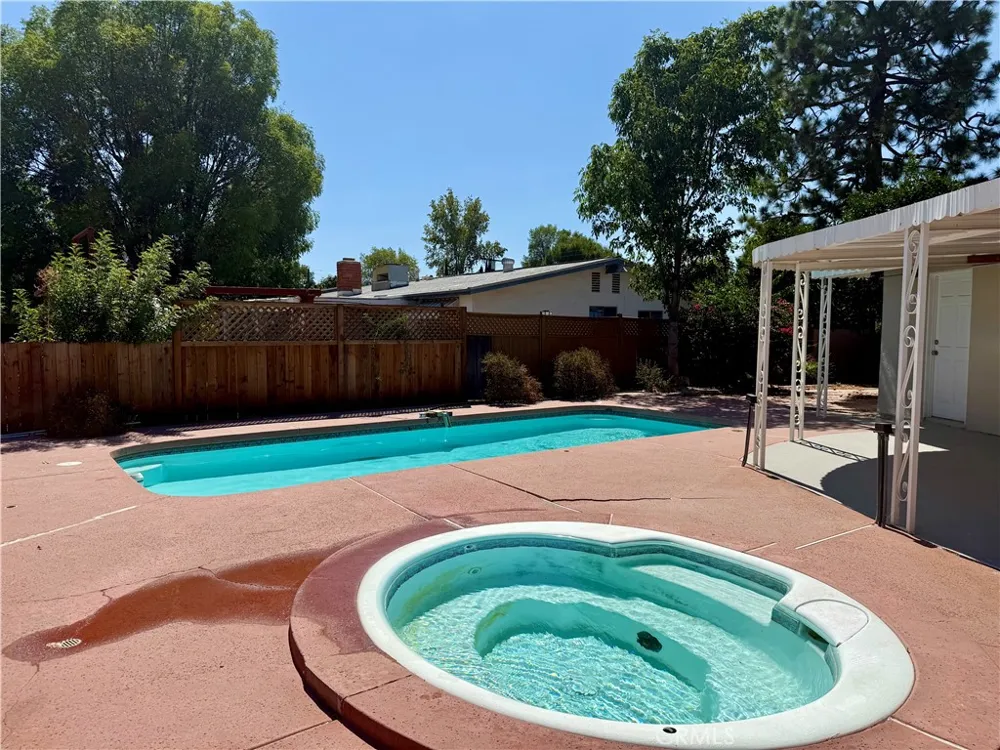 23900 Pentland West Hills, CA 91307