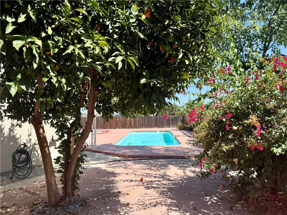 23900 Pentland West Hills, CA 91307